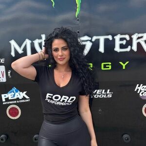 Meet your Posher, Alaina